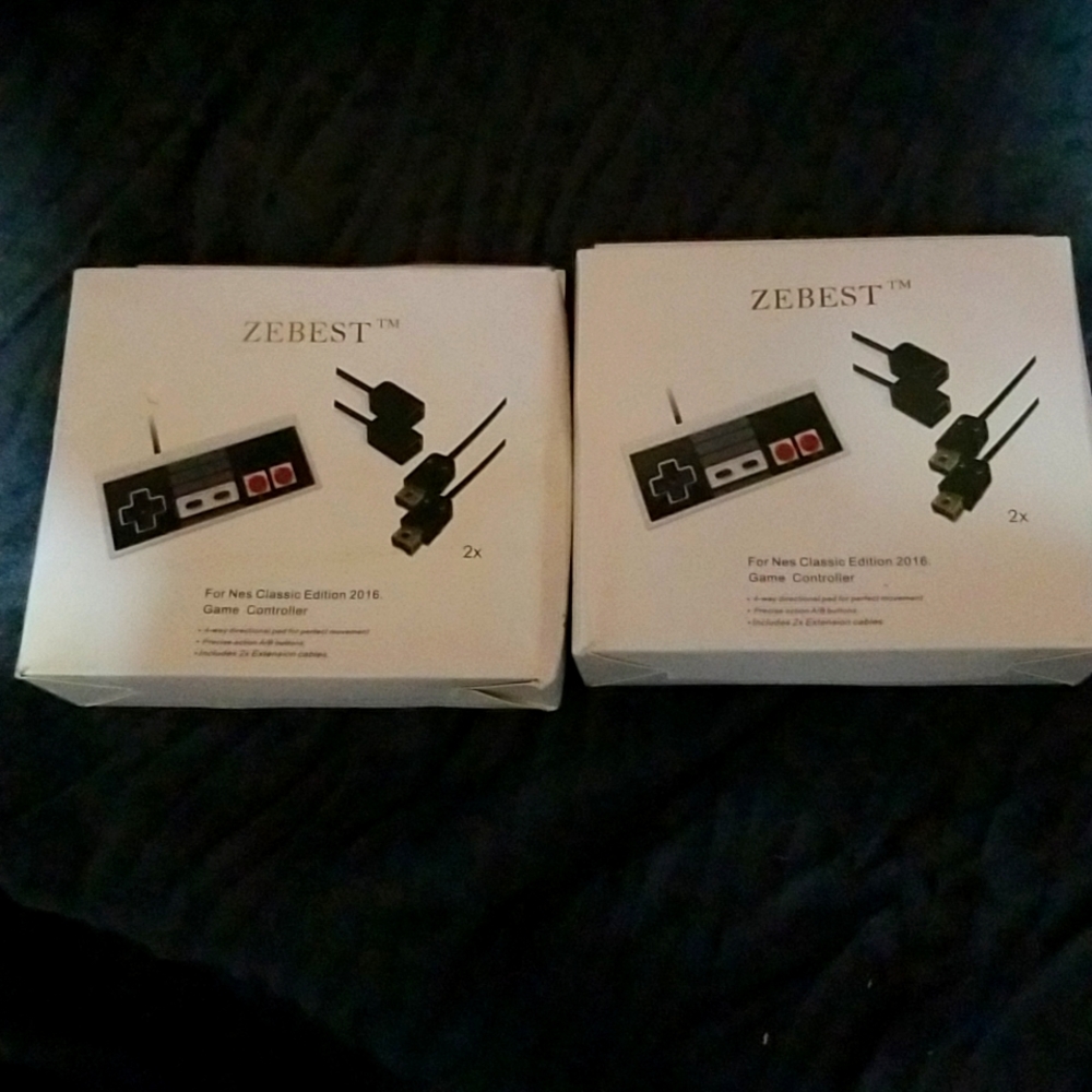 2 Nes controllers